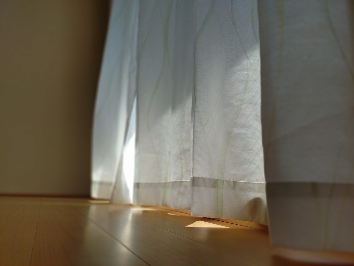 差し込む光